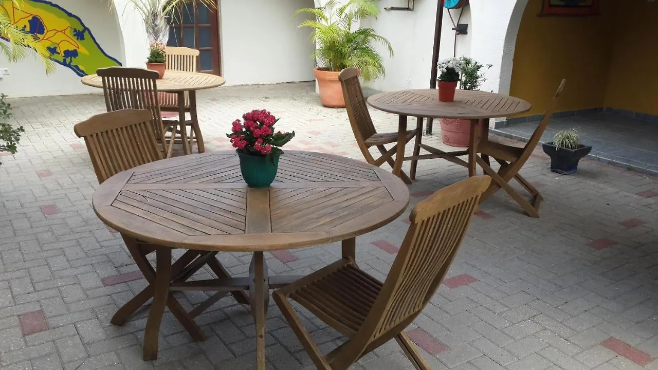 Bed And Breakfast Toni Kunchi Willemstad Bed & Breakfast
