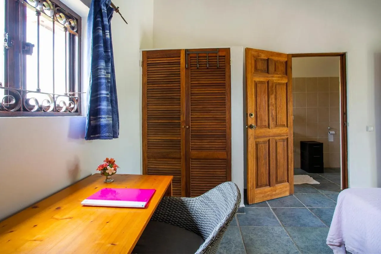 Bed And Breakfast Toni Kunchi Willemstad 3*,